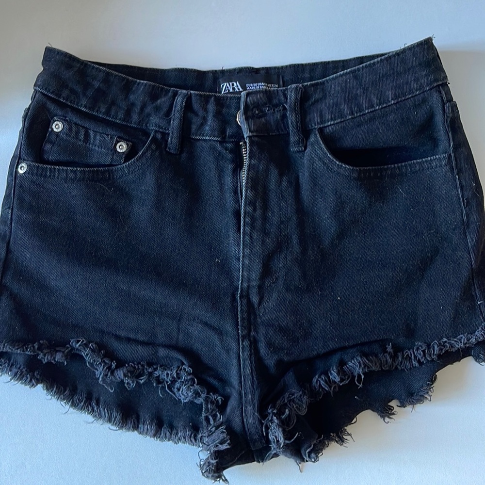 Zara black cut off shorts size 4